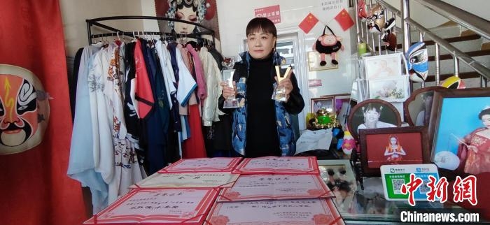 山西“80后”戏曲“发烧友”开“戏装社”带更多年轻人“入戏”