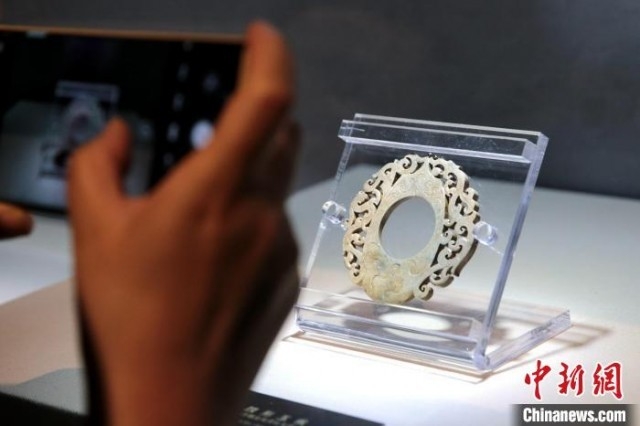 秦俑的“金色来客”——海昏侯文物到访兵马俑