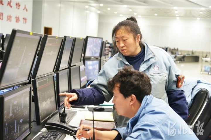（10月25日8版文明河北“对话河北好人(6580023)-20191025085104.jpg