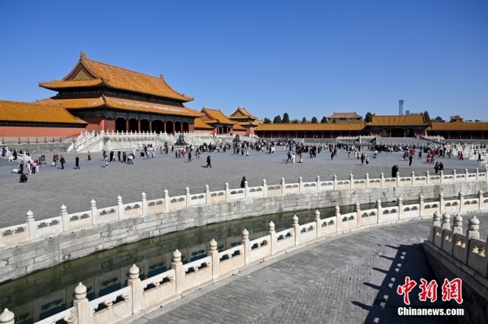 资料图：游客在故宫博物院参观游览。<a target='_blank' href='/'>中新社</a>记者 赵文宇 摄
