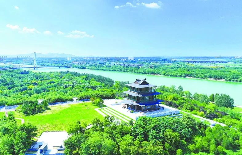 石家庄市太平河片区卧虎山揽胜阁。 张震 摄.jpg