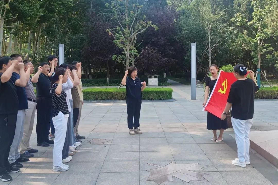 B2.jpg